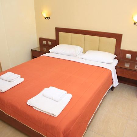 אפיטוס Hotel Zeus מראה חיצוני תמונה