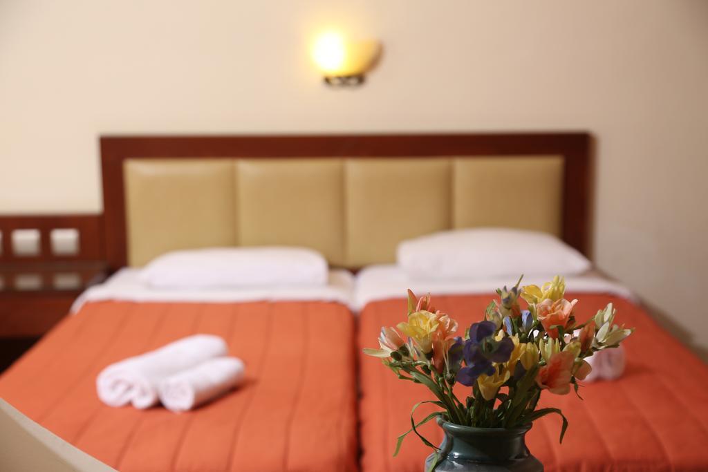 אפיטוס Hotel Zeus מראה חיצוני תמונה