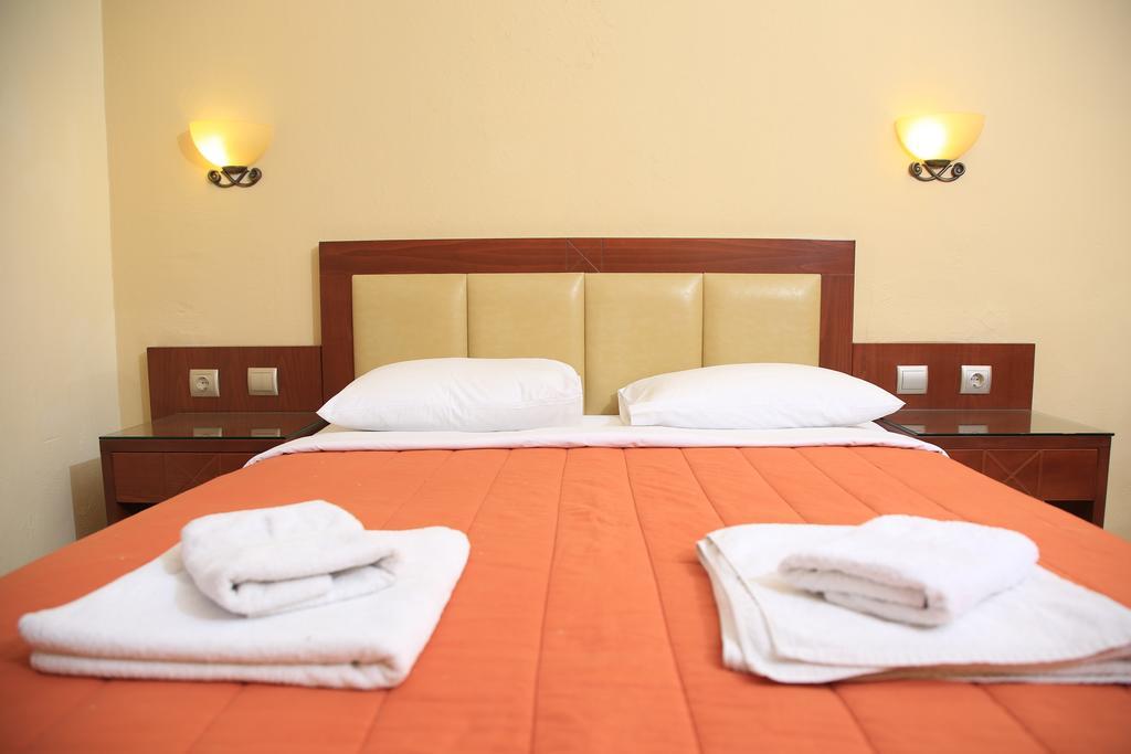 אפיטוס Hotel Zeus מראה חיצוני תמונה